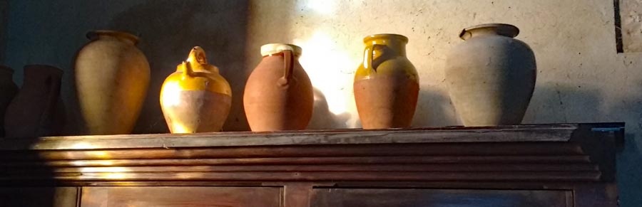 I'm not sure why these jugs are there, but they made a lovely photographic opportunity!